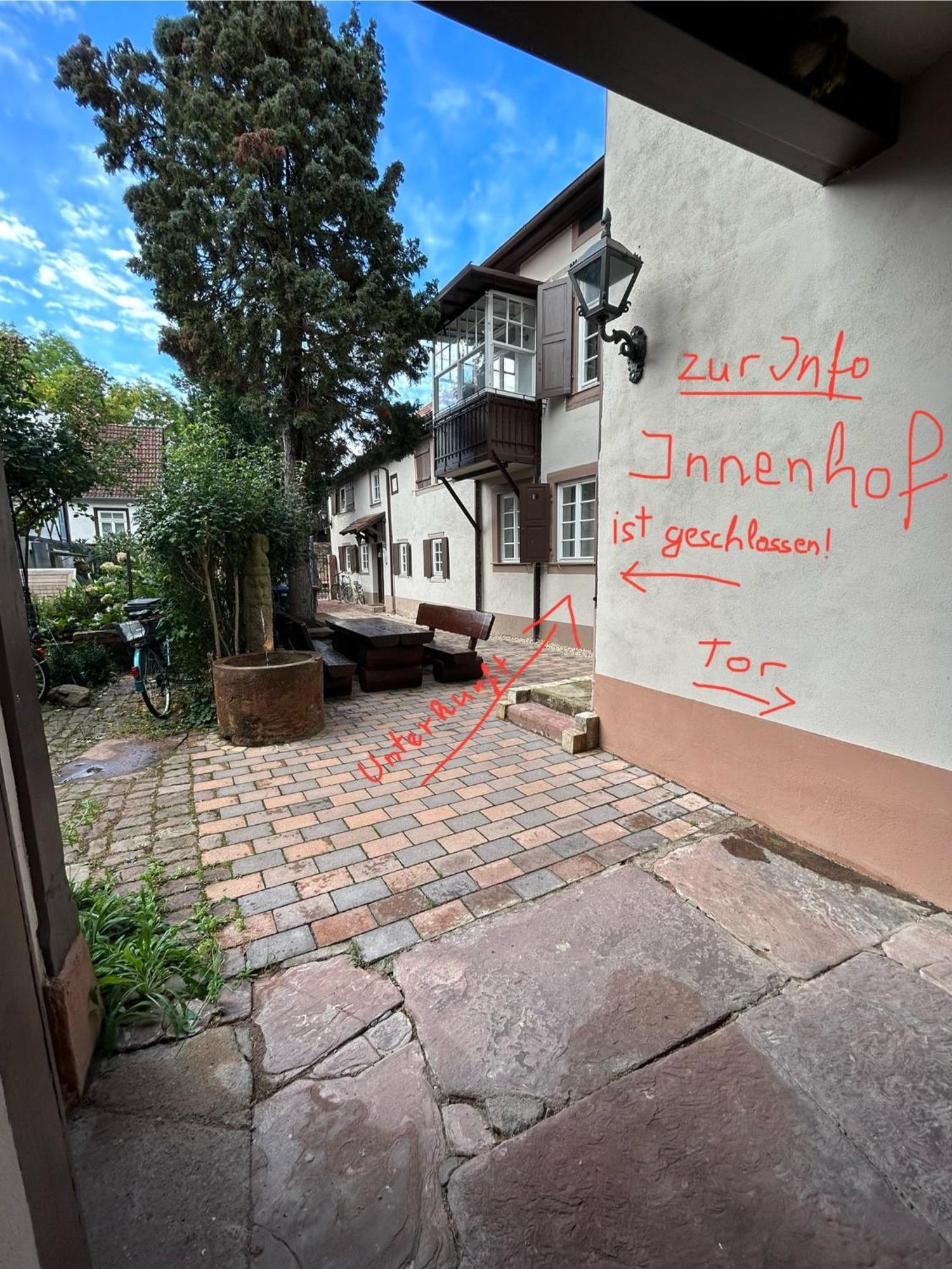 Exklusives Haus, Ruhig Gelegen Im Innenhof, Zentral, Lichtdurchflutet, カールスルーエ エクステリア 写真