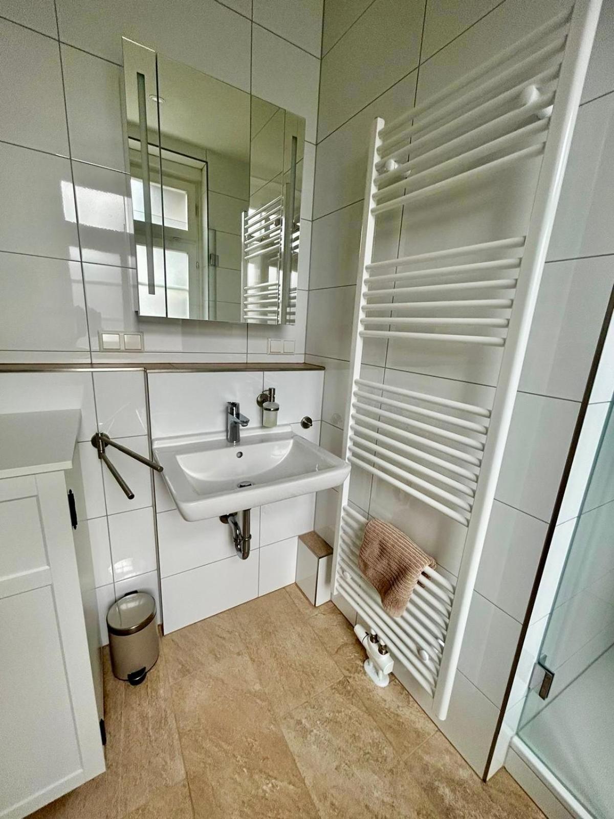 Exklusives Haus, Ruhig Gelegen Im Innenhof, Zentral, Lichtdurchflutet Zustellbett,Babybett Bei Bedarf カールスルーエ エクステリア 写真