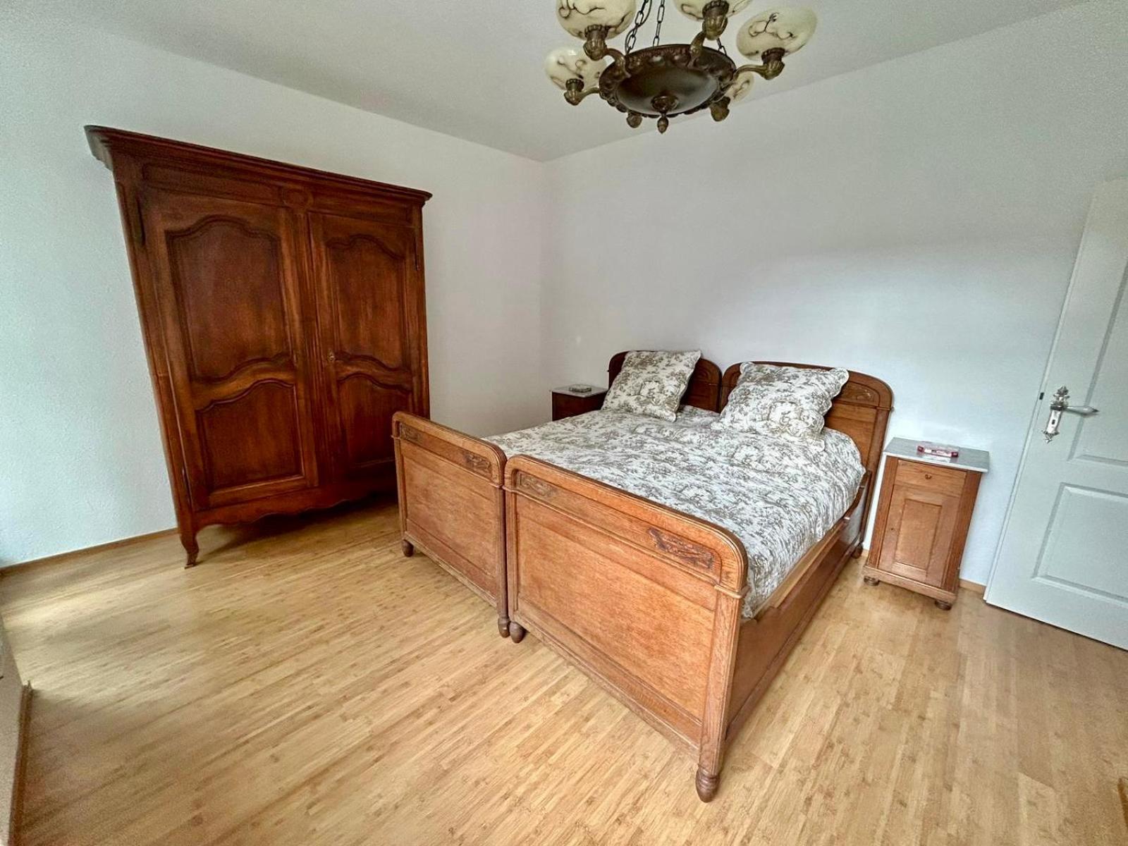 Exklusives Haus, Ruhig Gelegen Im Innenhof, Zentral, Lichtdurchflutet Zustellbett,Babybett Bei Bedarf カールスルーエ エクステリア 写真