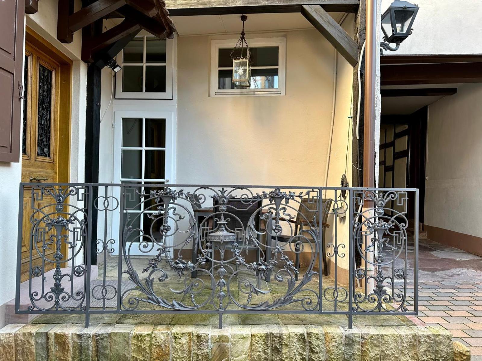 Exklusives Haus, Ruhig Gelegen Im Innenhof, Zentral, Lichtdurchflutet, カールスルーエ エクステリア 写真